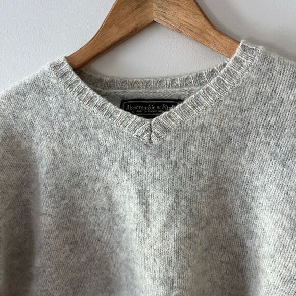 Y2K VINTAGE Abercrombie and Fitch V neck grey oatmeal wool sweater size medium - Picture 7 of 7